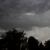Doznívající bouřka v Úvalech doprovázená shelf cloudem - 12.7.2012