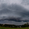 Shelf cloud a výrazný Pileus při bouřkách 20.7.2020 Veselá
